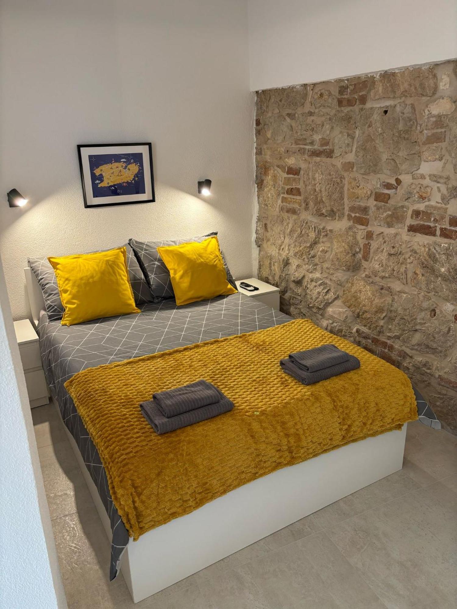 Apartment Ana Vis Zewnętrze zdjęcie
